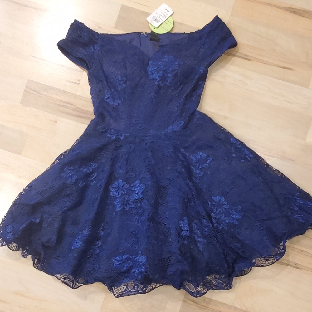 NWT Windsor Blue Lace Off the Shoulder Dress Size Medium